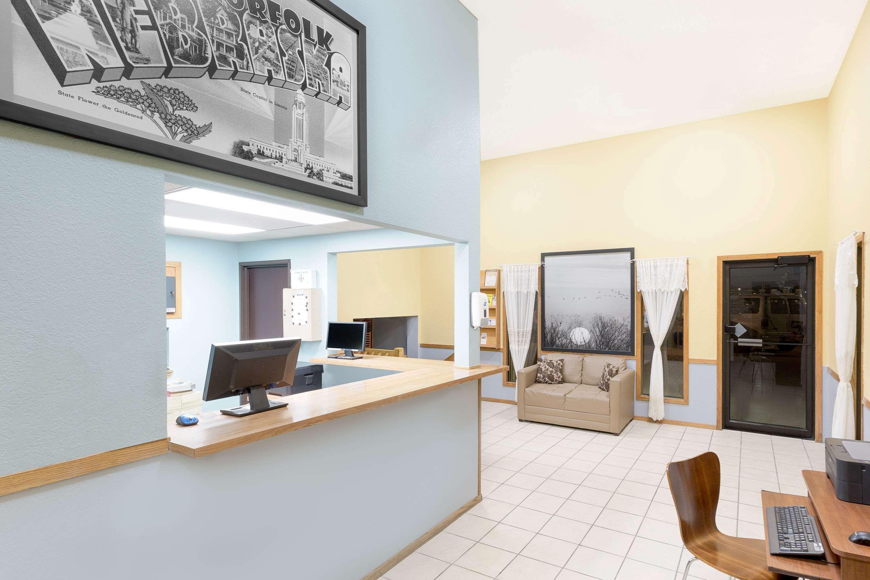 Motel Super 8 By Wyndham Norfolk Exteriér fotografie